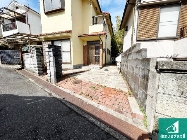 神戸市北区有野町唐櫃　中古一戸建ての駐車場|駐車スペース！散水栓があるので、こまめに愛車を洗えます！