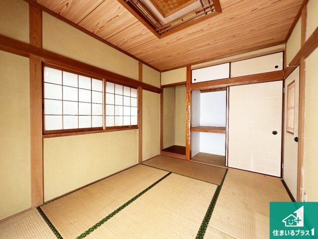神戸市北区有野町唐櫃　中古一戸建ての和室|あると便利な和室は客間としてだけでなく、小さなお子様のプレイルームや食後のくつろぎスペースとしてもご利用いただけます。収納もついていますので大活躍間違いなし！