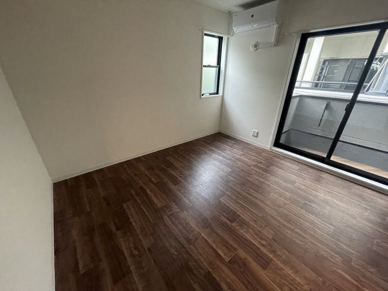 L.fino岸里WESTの居間・リビング