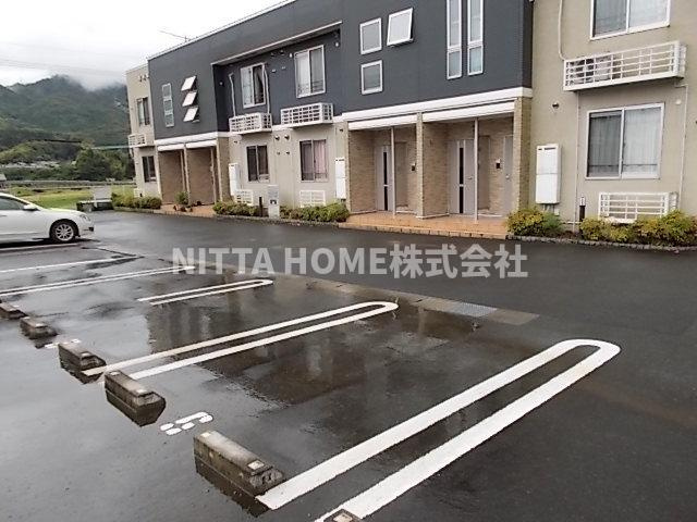 サニーハイツ　天神南棟の駐車場
