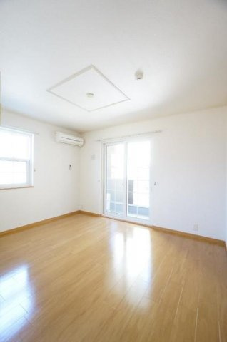 ジャンプ八百屋町の居間・リビング