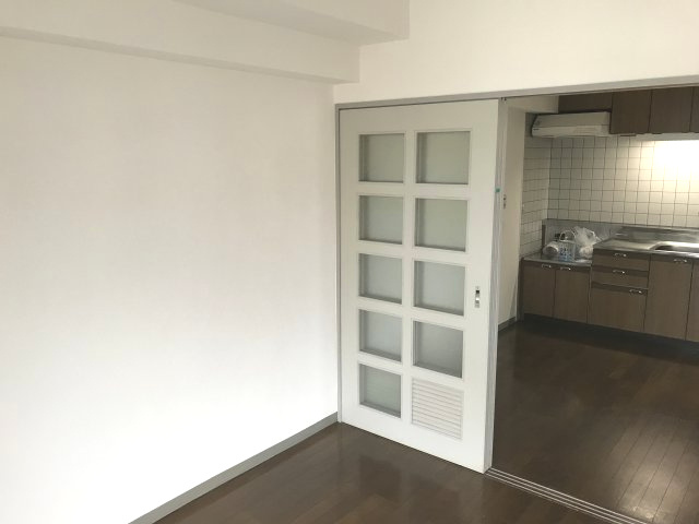 エマーレ新小岩の洋室
