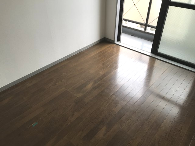 エマーレ新小岩の洋室