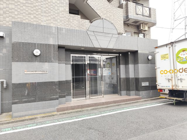 エマーレ新小岩のエントランス