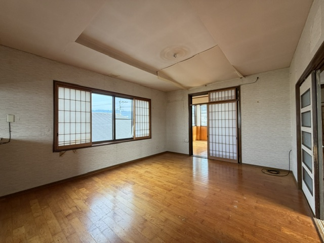 北諸県郡三股町大字宮村の中古一戸建の居間・リビング