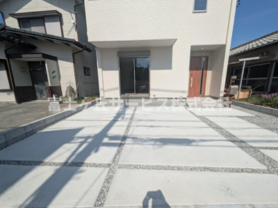 【駐車場】 | 浜松市中央区泉4丁目 新築一戸建て | ３台駐車可能です