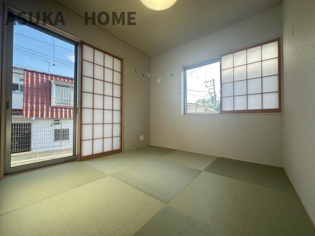 南区平楽の和室|温かみと落ち着きが感じられる和室でのんびりくつろげそうです。