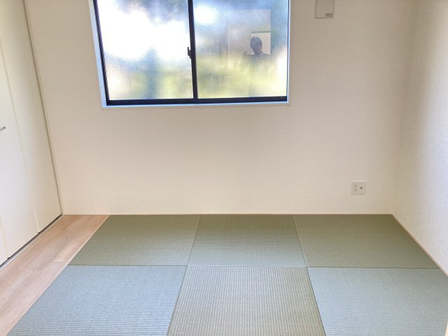 クレイドルガーデン高崎市金古町第17　1号棟の和室|1階和室5帖です。い草香る和室はくつろぎスペースに最適ですよ♪