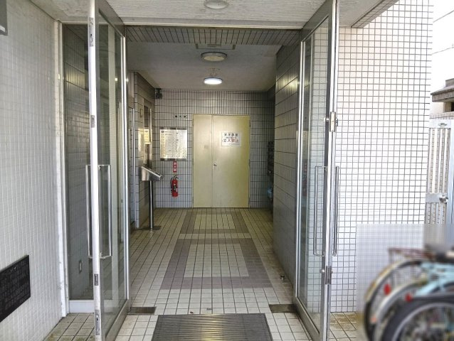 アーバンハイツ上町のエントランス|清潔なエントランスです