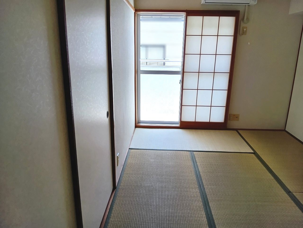 アーバンハイツ上町の和室|畳の上でゆっくりとくつろげる和室です