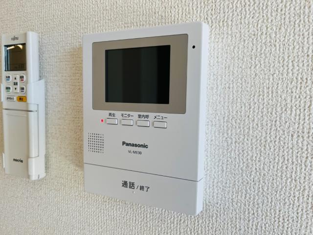 メルヴェーユⅠの内装|カメラ付インターホン