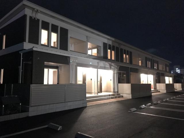 メルヴェーユⅠの駐車場|外観写真（夜）