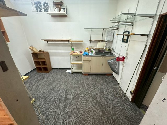 下市場町貸店舗の内装