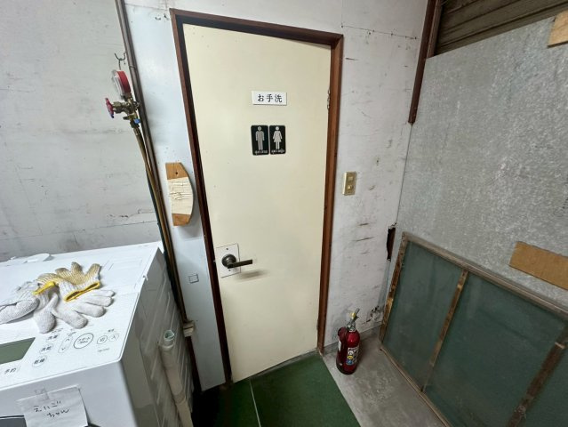 下市場町貸店舗の内装