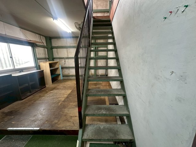 下市場町貸店舗の内装
