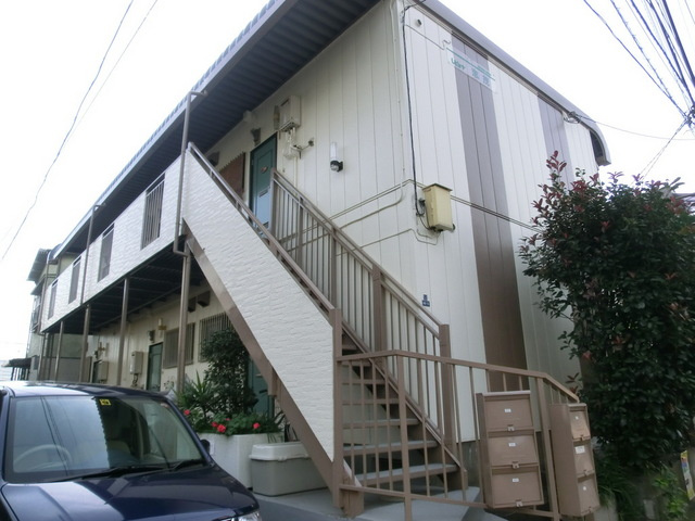 レピュート志茂の外観|とっても静かな住宅街にある建物です。