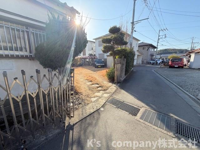 ■中郡大磯町国府新宿　建築条件なし　売地の前面道路含む現地写真|前面道路の様子です◇