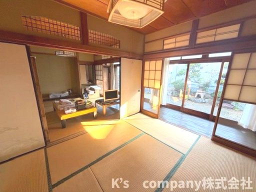 ■中郡大磯町国府新宿　建築条件なし　売地のその他|1階の和室6帖と8帖◇襖を開けてお使いいただくと大広間になります♪