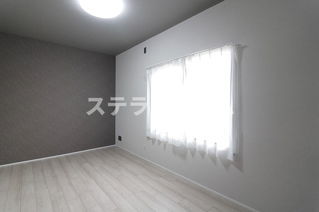 ファミール深江橋デュオの洋室|ゆったりした洋室です