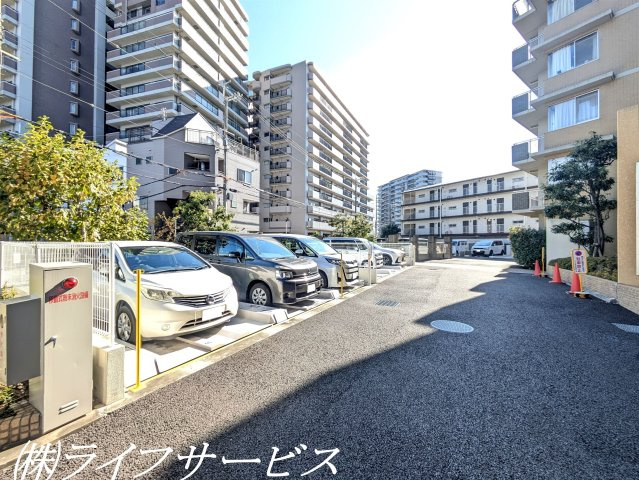 【駐車場】 | ペルル加島 | 敷地内駐車場