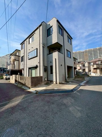 草津市野路2丁目　中古戸建ての外観