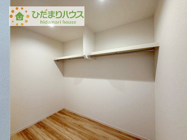 【収納】 | 常総市本石下第1期　新築戸建　11号棟 | ママに人気のウォークインクローゼット付き！
コートやジャケットはもちろん、季節物や布団なども全部収納できちゃいます(^^)/