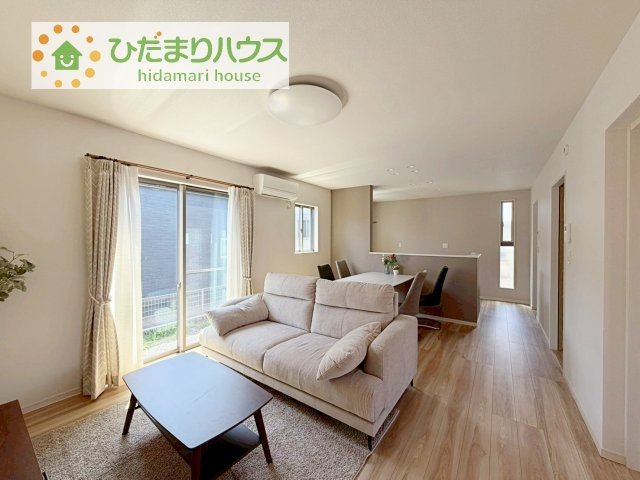 【居間・リビング】 | 常総市本石下第1期　新築戸建　11号棟 | 早くお仕事終わらせて、家に帰りたくなるようなリビングです(^^♪