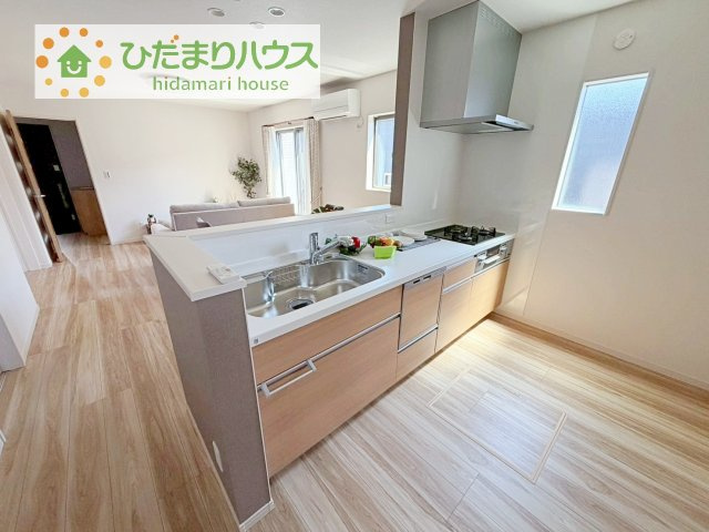 【キッチン】 | 常総市本石下第1期　新築戸建　11号棟 | 料理をしながらでも、ご家族との会話を楽しめる対面式キッチン♪