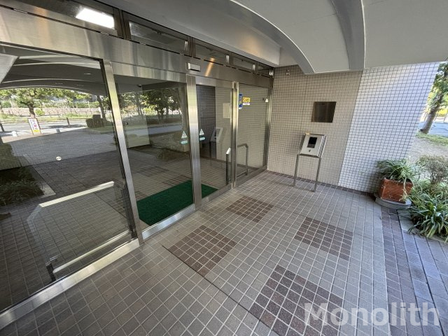 プレヴィア和泉中央壱番館のエントランス