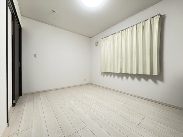 本巣郡北方町 曲路東１丁目（北方真桑駅） 2階建 ４ＳＬＤＫの洋室|2階洋室