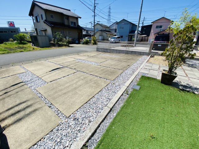 本巣郡北方町 曲路東１丁目（北方真桑駅） 2階建 ４ＳＬＤＫの駐車場|敷地内３台分 駐車可能