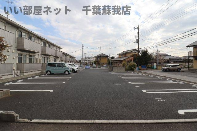 D-ROOM Westの駐車場|駐車場に車を止められます