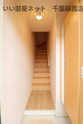 D-ROOM Westの玄関|明るい玄関です