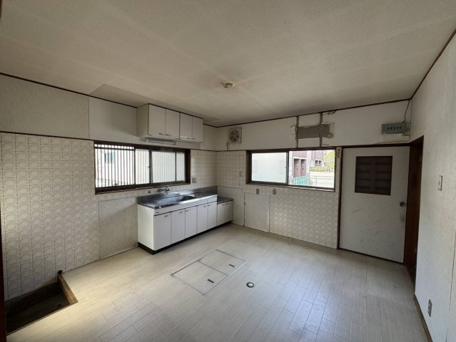 和歌山市砂山南2丁目・中古戸建・116510のキッチン