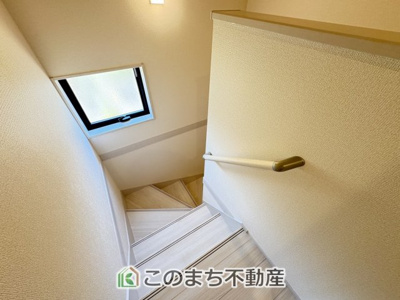【内装】 | Livele Garden.S　第1栃木都賀町平川　1号棟 | 手摺り付き階段で小さなお子様やご年配の方も安心ですね☆