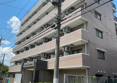 【現況写真】 | ライオンズマンション八王子北野 | 眺望の良さを楽しめるダイニングキッチンで家族団らんの時間を過ごしてはいかがでしょうか。バルコニーから見える景色を家族で眺める時間は、時間が経つのを忘れてしまいそうですね。是非、現地を見に行きましょう！