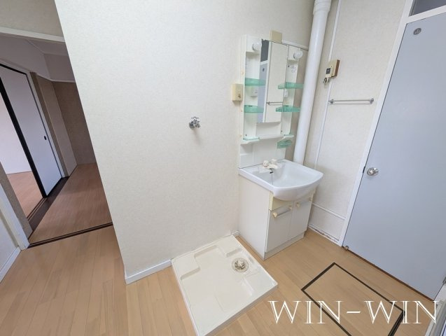 境田マンションの洗面所