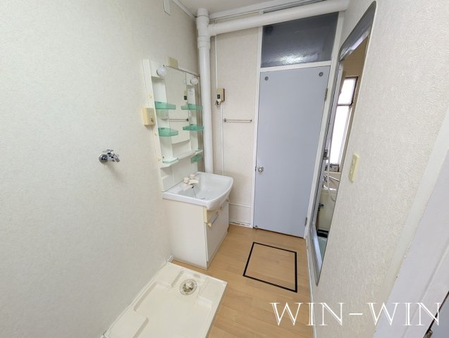 境田マンションの洗面所