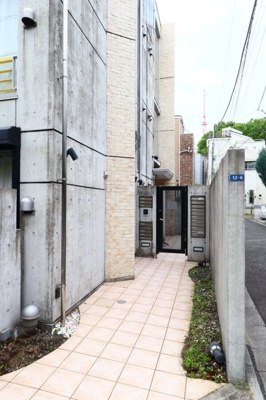【エントランス】 | ＭＯＤＵＬＯＲ代々木公園