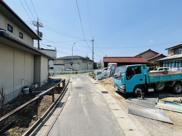 大府市横根町中村149番1の一部『仲介手数料無料』新築戸建ての前面道路含む現地写真