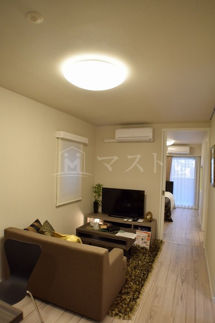 パークアクシス心斎橋の居間・リビング|ゆったりくつろげるダイニング