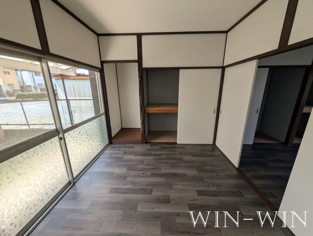 大村町字於泥貸家群の寝室