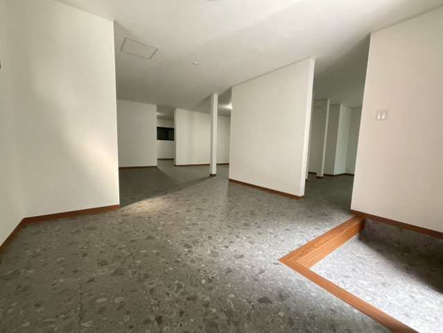 山崎町3店舗の内装