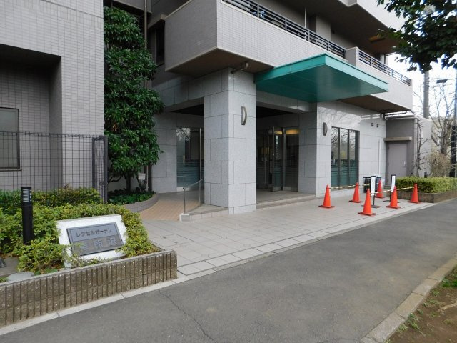 レクセルガーデン東所沢のエントランス