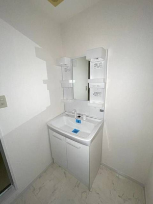 【洗面所】 | 大和ビル | 明るい洗面所です