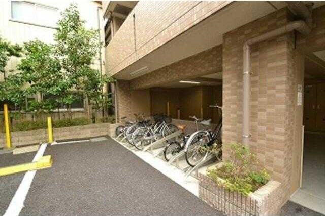 チェスターハウス本郷のその他共用部分|駐輪場