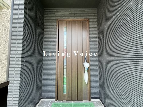 【仲介手数料０円】厚木市愛甲西1丁目　新築一戸建て　1号棟の玄関|【仲介手数料０円】厚木市愛甲西1丁目　新築一戸建て　全2棟