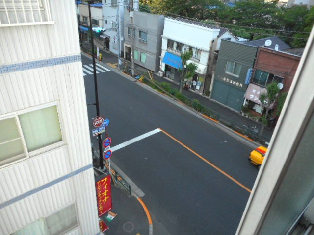 サンケイビルの展望