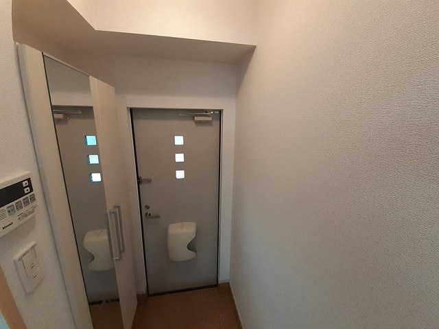 サン・ブライトの玄関