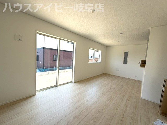 【居間・リビング】の画像